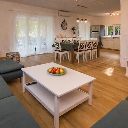 בית נופש Junona Kras